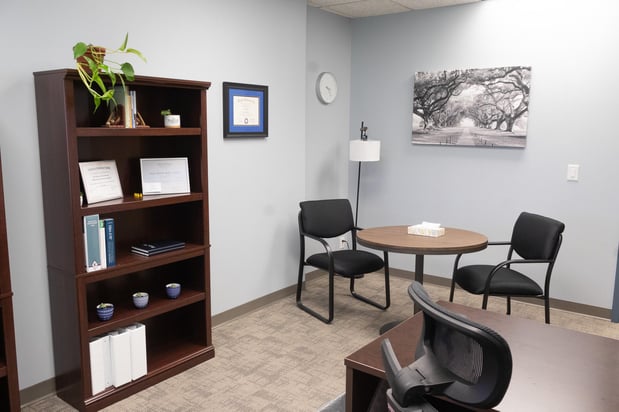Images Pasadena Villa Outpatient Treatment Center - Des Moines