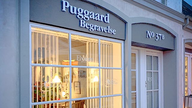 Images Puggaard Begravelse