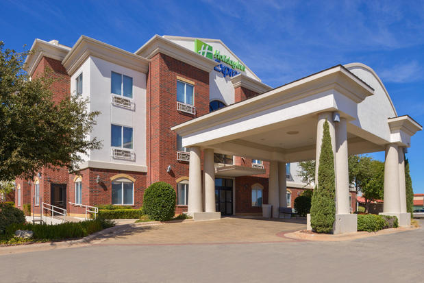 Images Holiday Inn Express & Suites Abilene Mall South by IHG