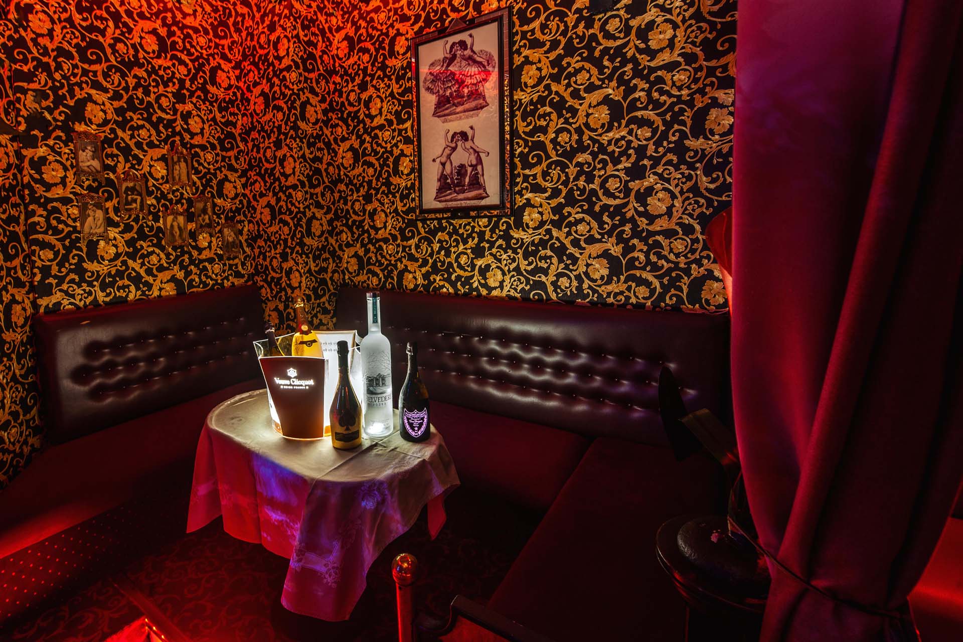 Bilder Club Privé - Strip Club, Cabaret & Nightclub