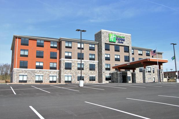 Images Holiday Inn Express & Suites Clarion, an IHG Hotel