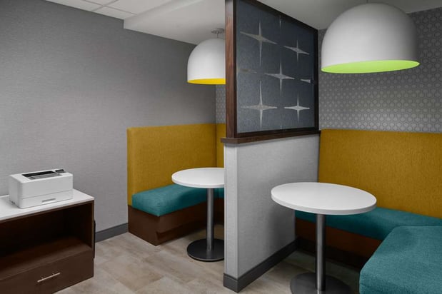 Images Hampton Inn & Suites Grand Rapids-Airport 28th St