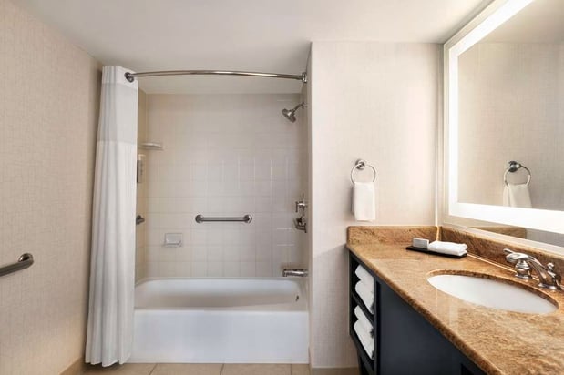 Images Embassy Suites by Hilton Miami International Airport
