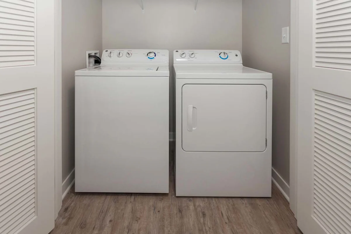 Room with washer and dryer