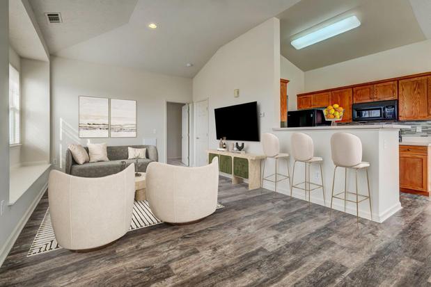Images Webster Green Apartment Homes