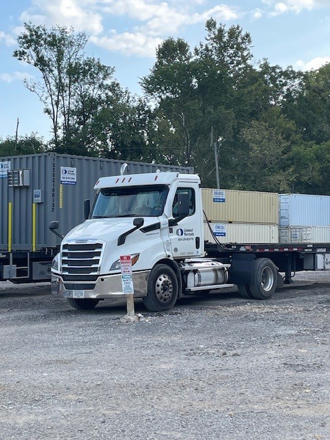Images United Rentals - Storage Containers and Mobile Offices