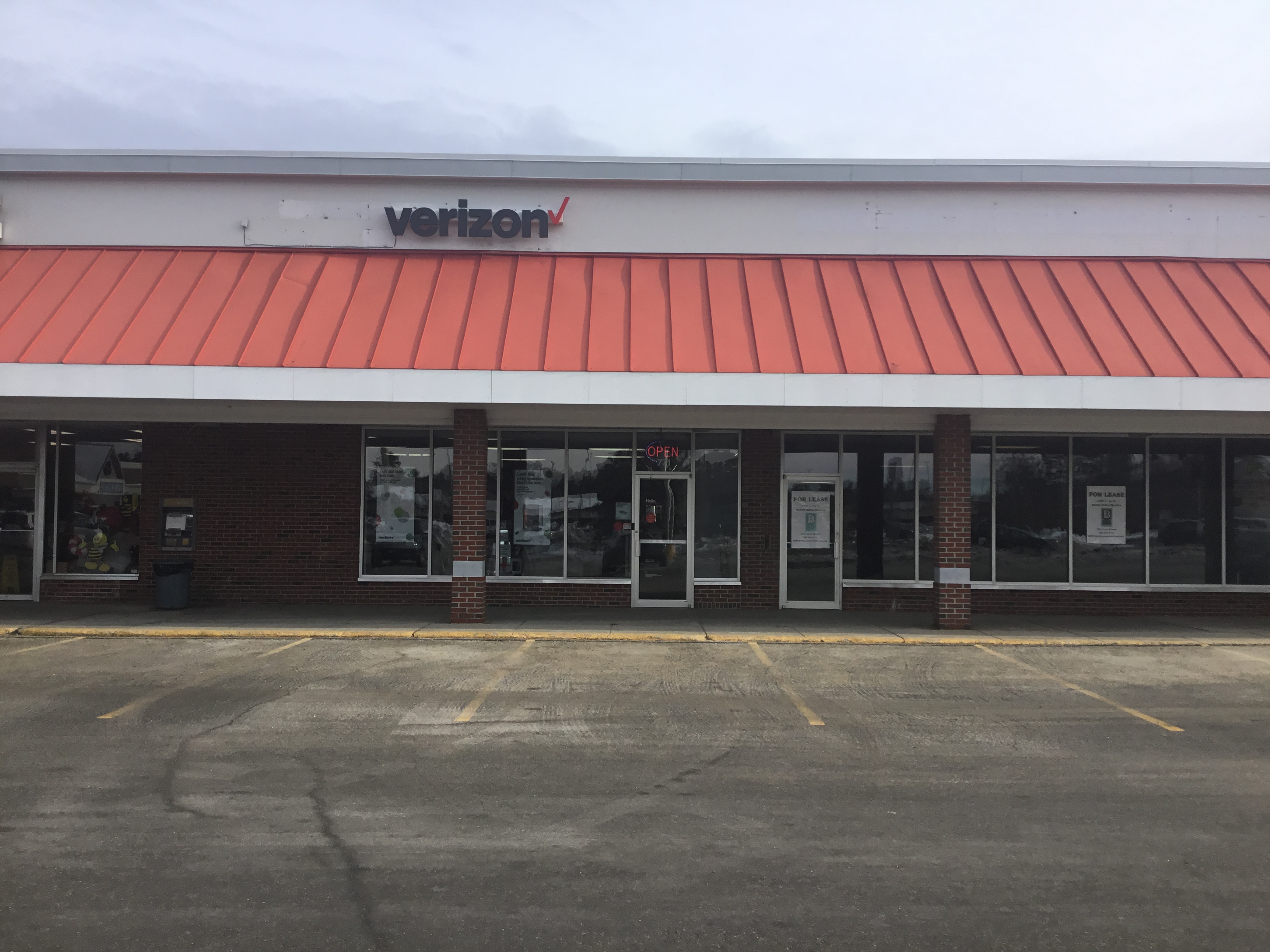 Verizon Authorized Retailer – GoWireless Photo