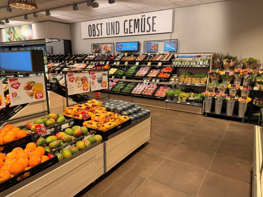 REWE, Unterfeldring 1 in Vierkirchen/Esterhofen