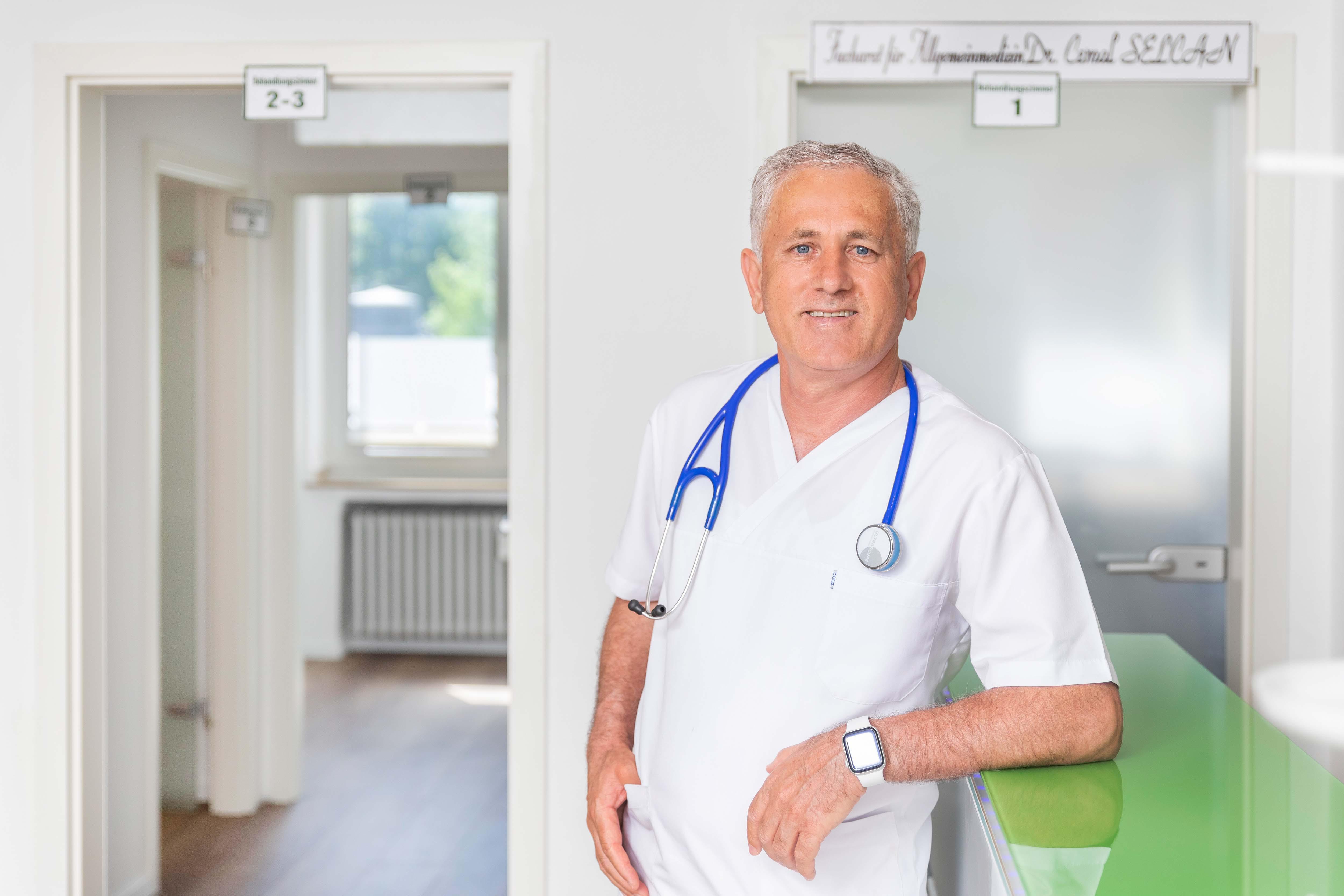 Hausarzt Düsseldorf I Dr. Cemal Selcan I Allgemeinmedizin I türk doktor
