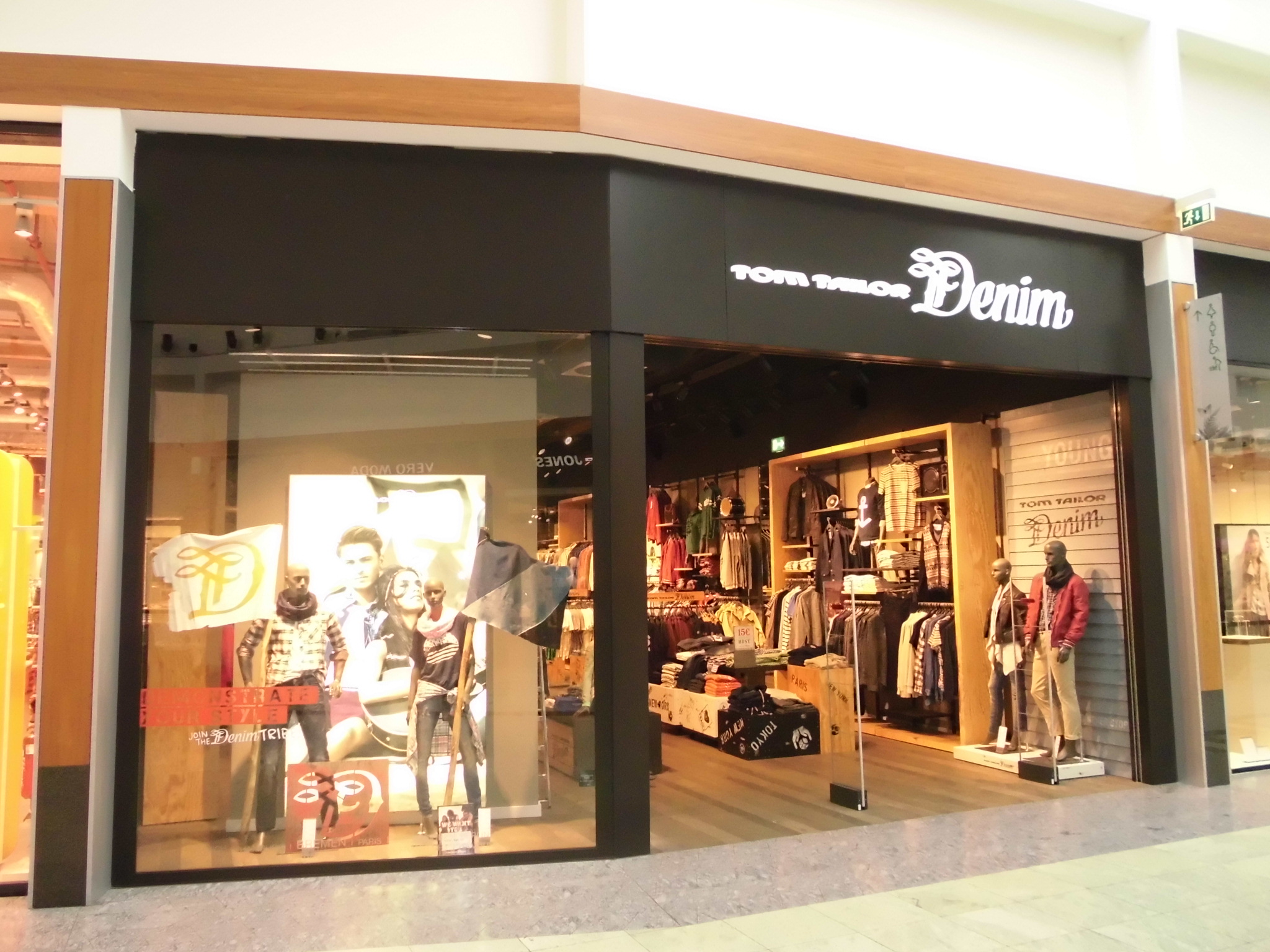 TOM TAILOR Denim Store, AG-Weser-Straße 3 in Bremen