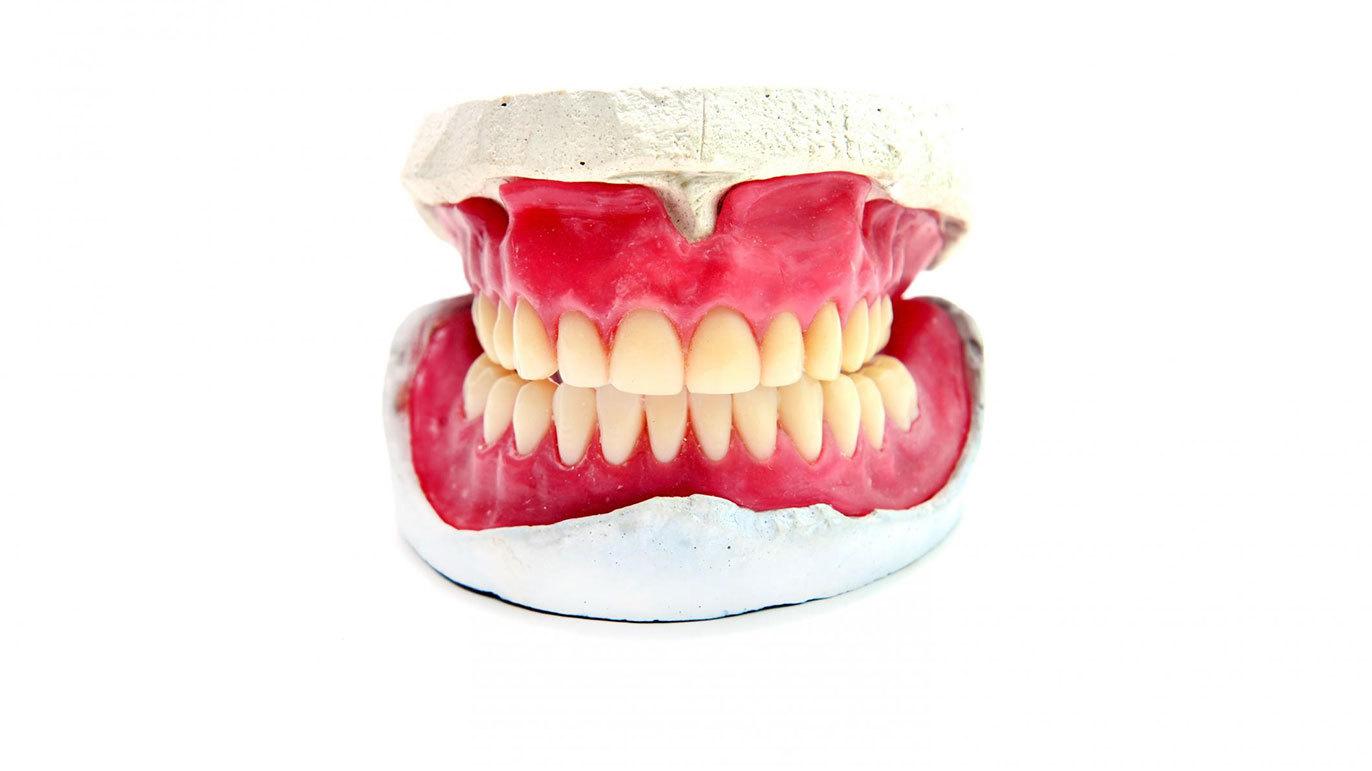 Images Tandtekniker Peggy og Susan Berthelsen