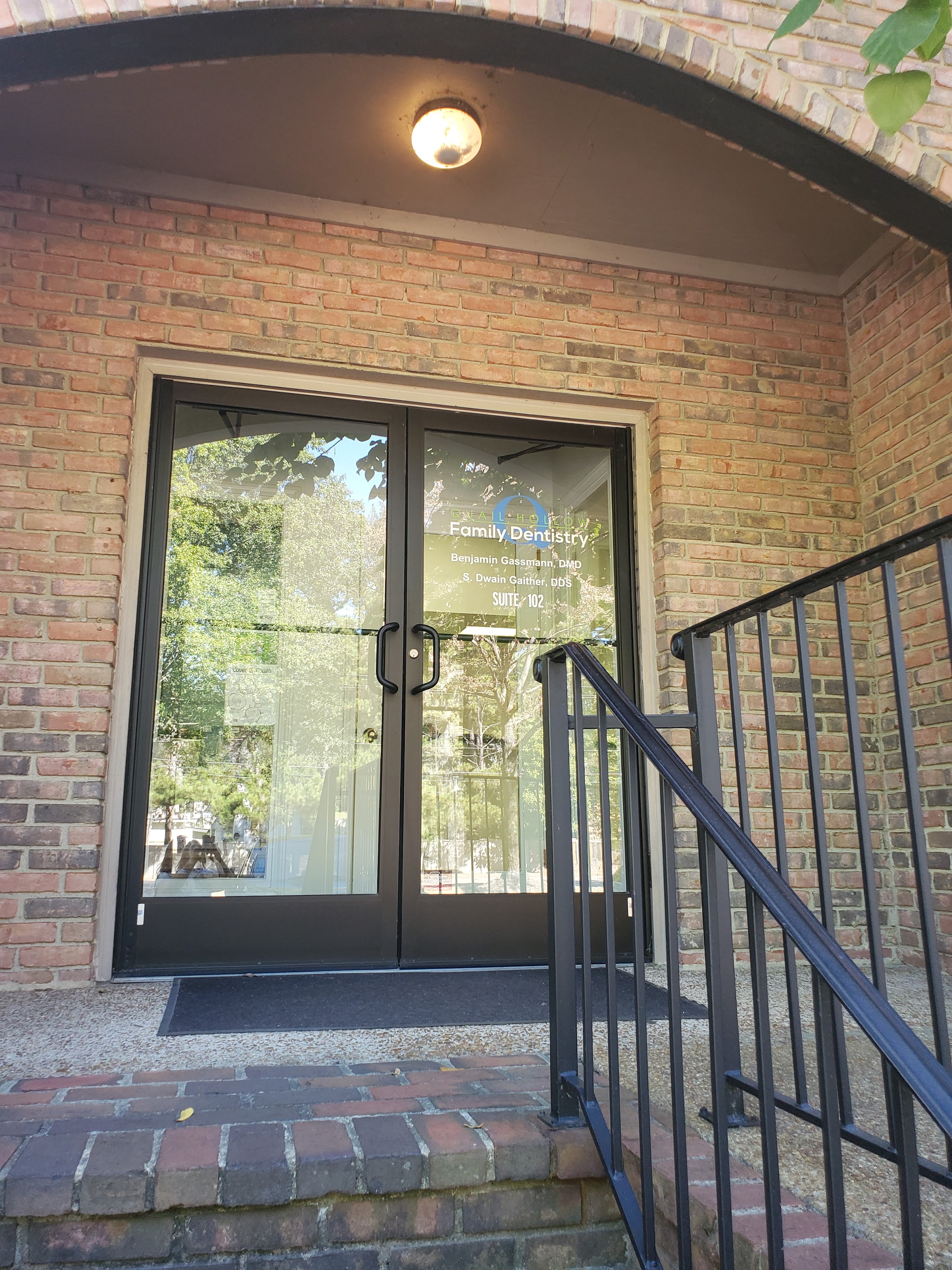 Front doors, Quail Hollow Family Dentistry. Dentist in Memphis, TN. 