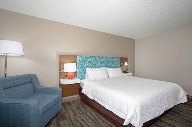 Images Hampton Inn & Suites Kansas City-Merriam