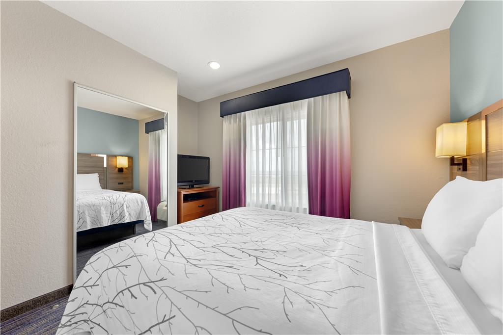 Double Queen Suite