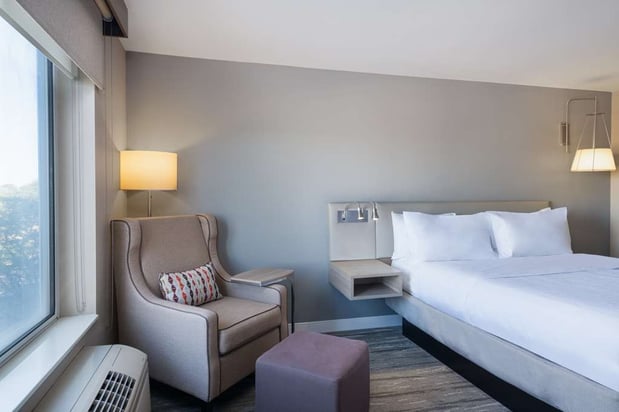 Images Hilton Garden Inn St. Charles