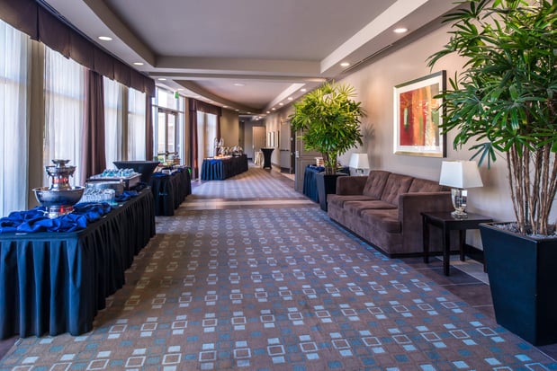 Images Holiday Inn Ontario Airport by IHG