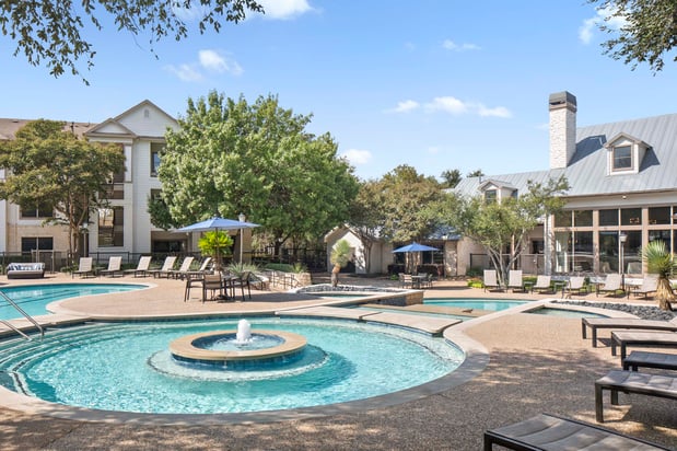 Images Camden Stoneleigh Apartments