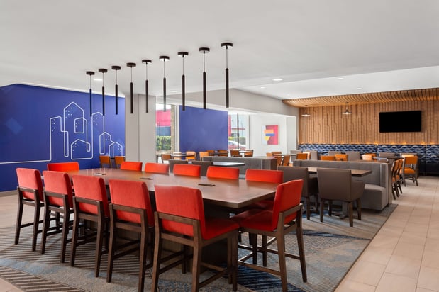 Images Holiday Inn Express Atlanta Airport - North by IHG