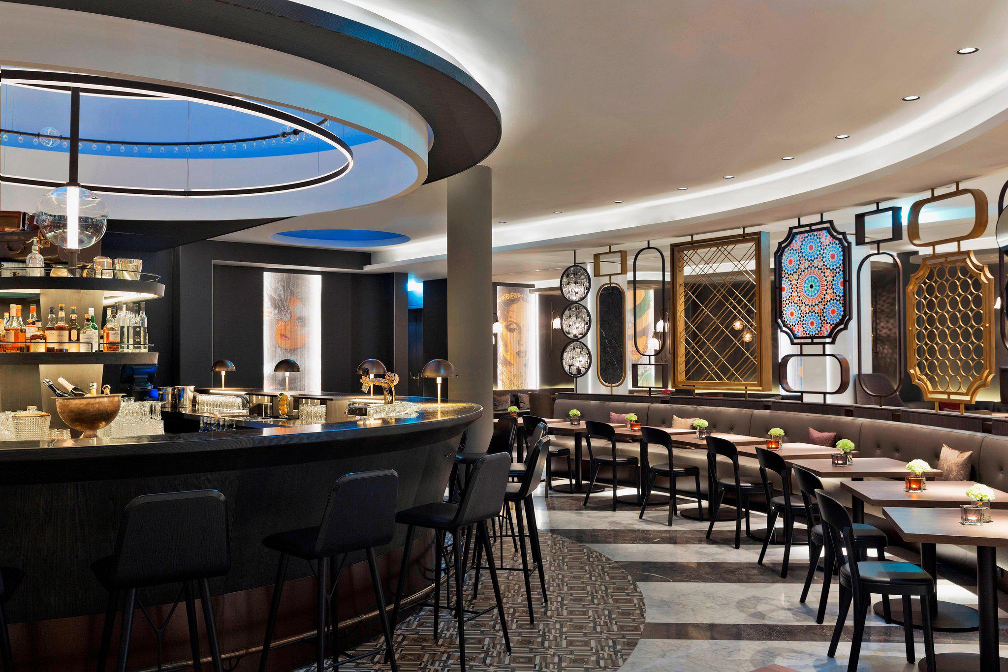 Renaissance Wien Hotel, Linke Wienzeile/Ullmannstrasse 71 in Vienna