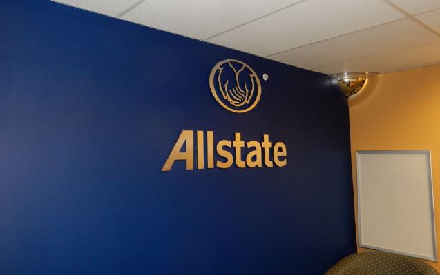 Images Matthew Fox: Allstate Insurance