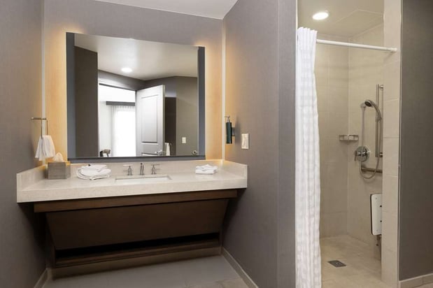 Images Hilton Promenade at Branson Landing