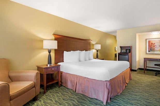 Images Best Western McAllen Medical Center