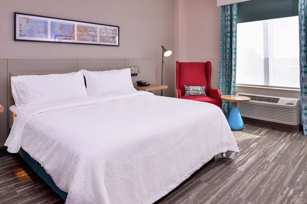 Images Hilton Garden Inn Kansas City Airport
