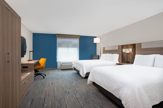 Images Holiday Inn Express & Suites Terre Haute by IHG