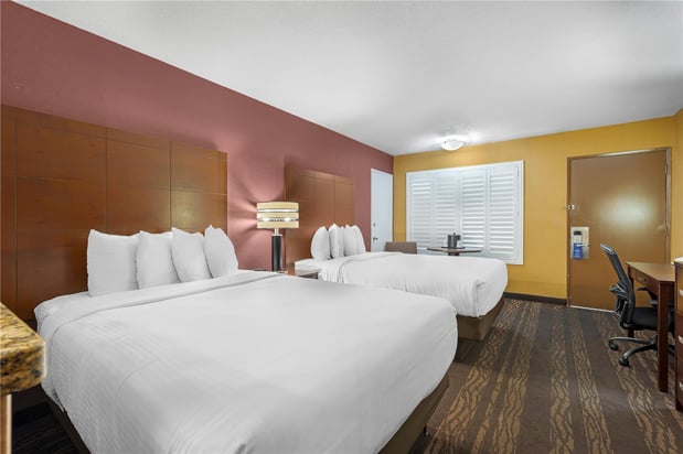 Images Best Western Plus Stovall's Inn