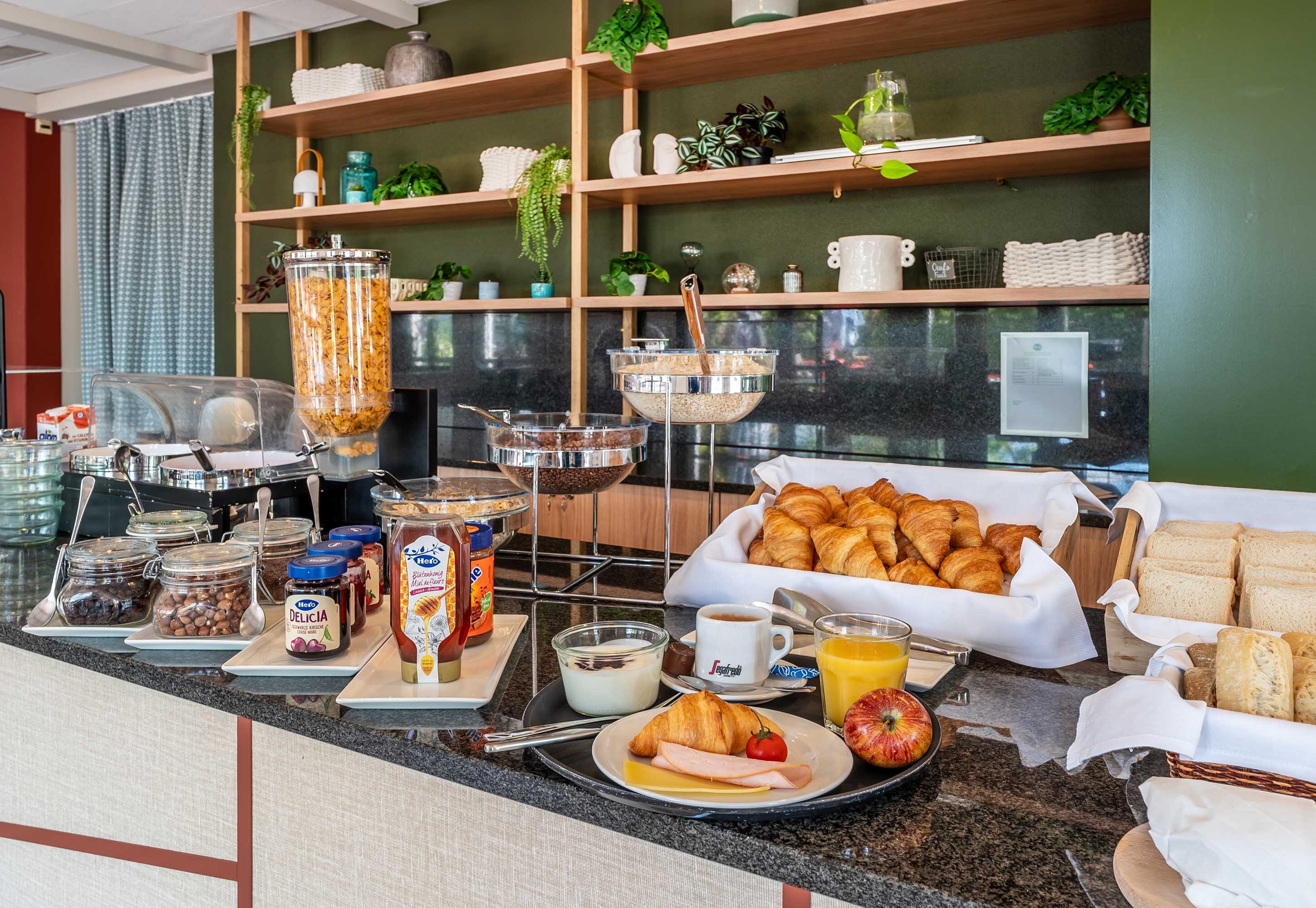 Bilder B&B HOTEL Rothrist Olten