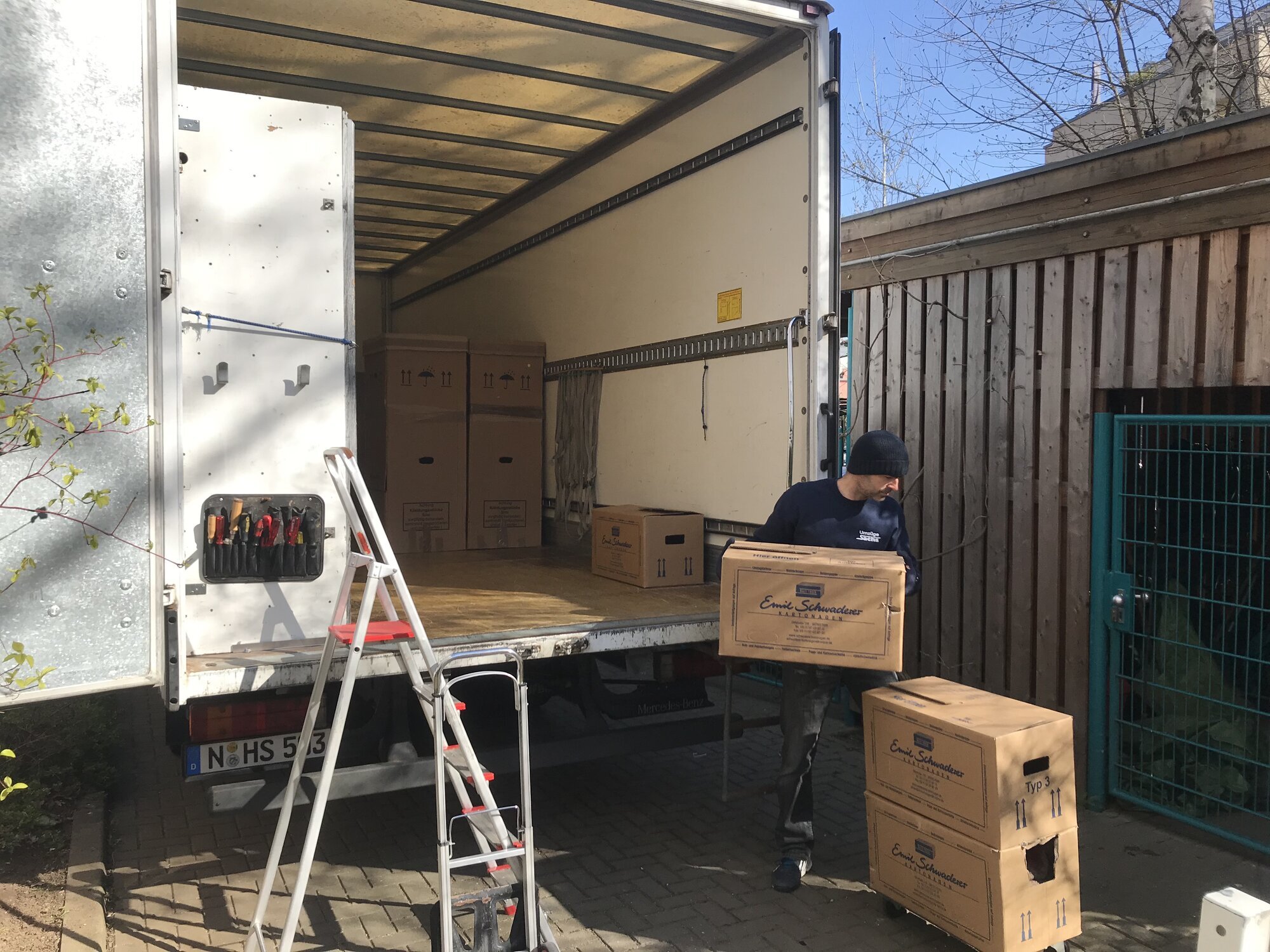 Umzüge Sachs, Burgfarrnbacher Straße 166 in Nürnberg