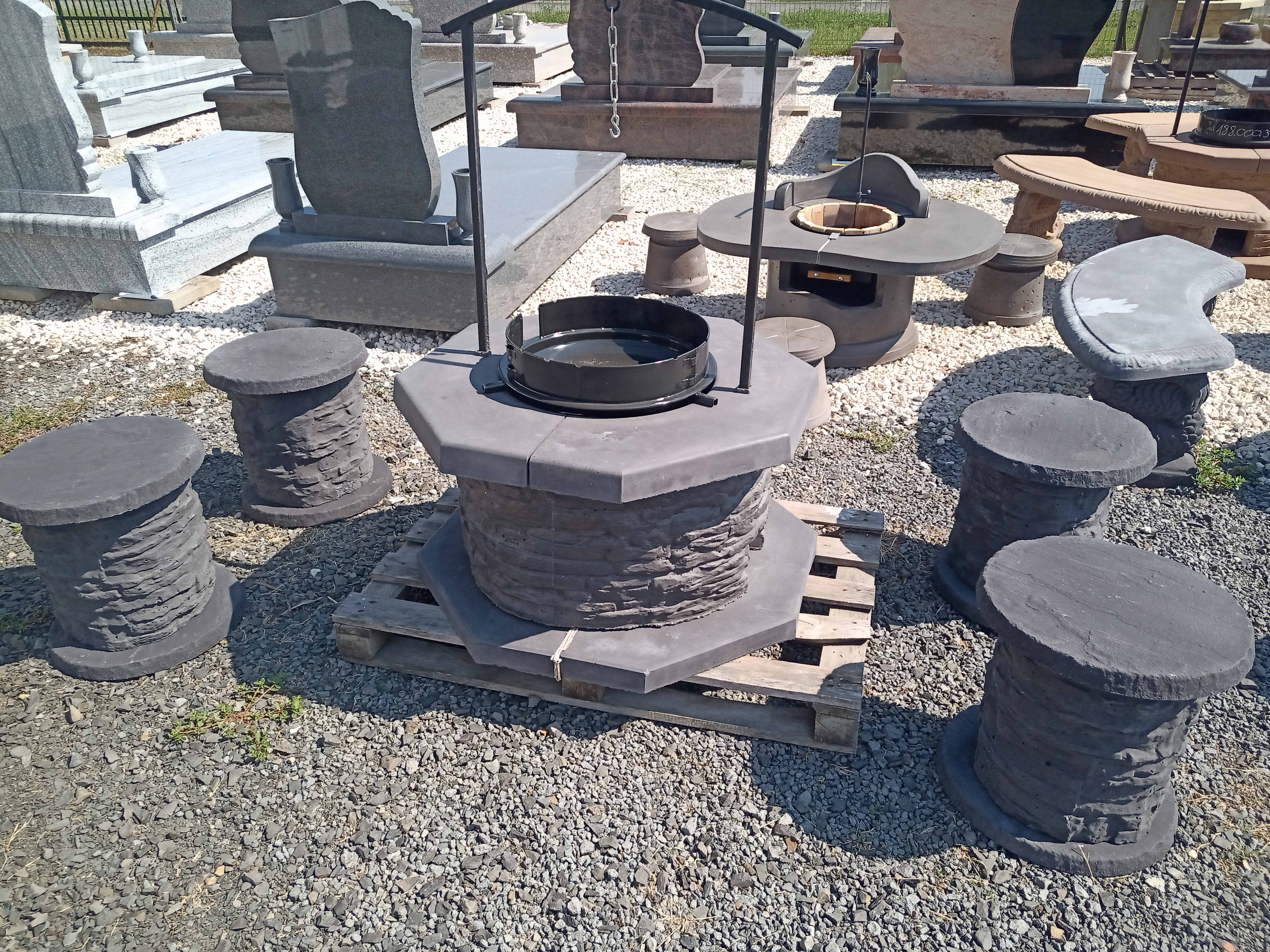 Images VARGA ZOLTÁN KŐFARAGÓ-MŰKŐKÉSZÍTŐ