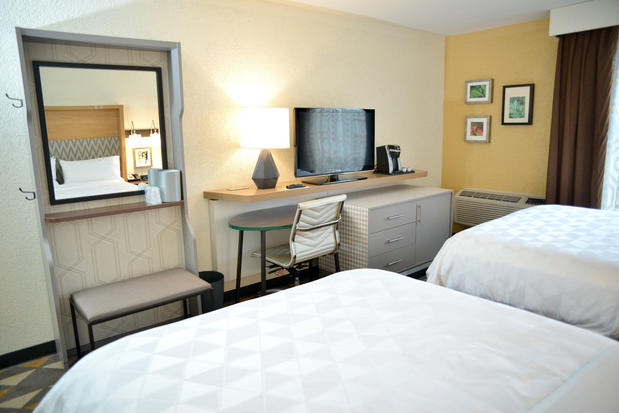 Images Holiday Inn Portland- I-5 S (Wilsonville), an IHG Hotel