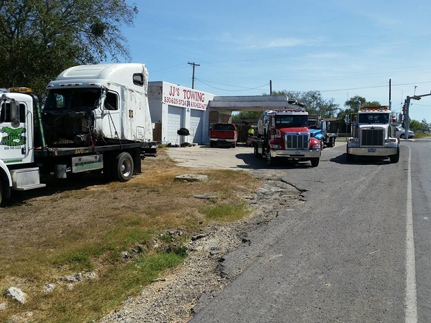 Images JJ'S Towing - New Braunfels