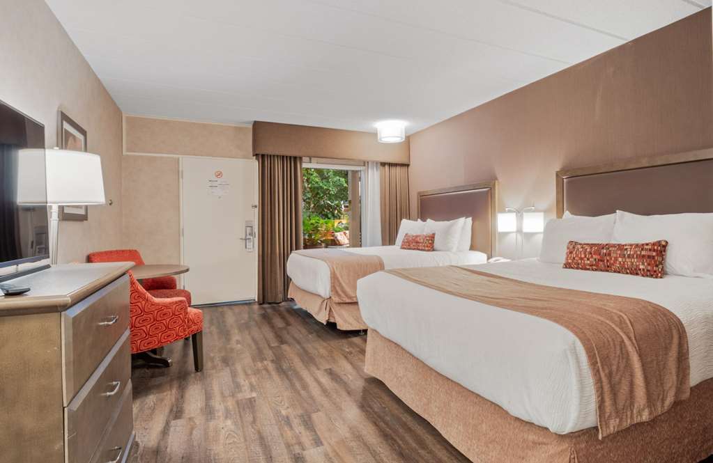 Room 126 - QQ,CYF Best Western Plus Cairn Croft Hotel Niagara Falls (905)356-1161