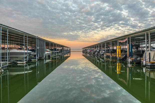 Images Chandler's Landing Marina