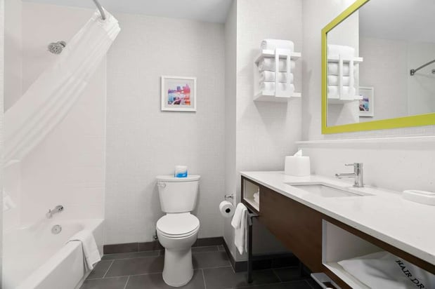 Images Hampton Inn & Suites  Chicago Medical District UIC