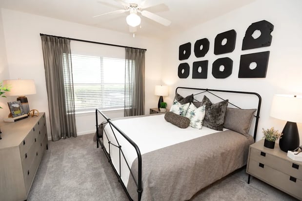 Images Lakeside Villas