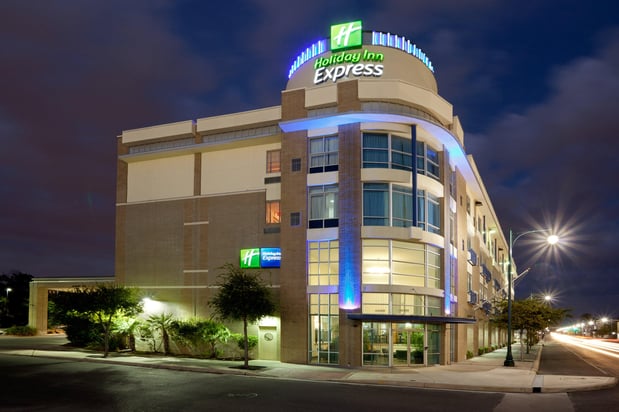 Images Holiday Inn Express & Suites San Antonio Rivercenter Area by IHG