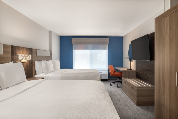 Images Holiday Inn Express Fayetteville - Fort Bragg by IHG