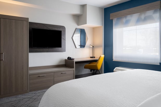 Images Holiday Inn Express Toledo North by IHG