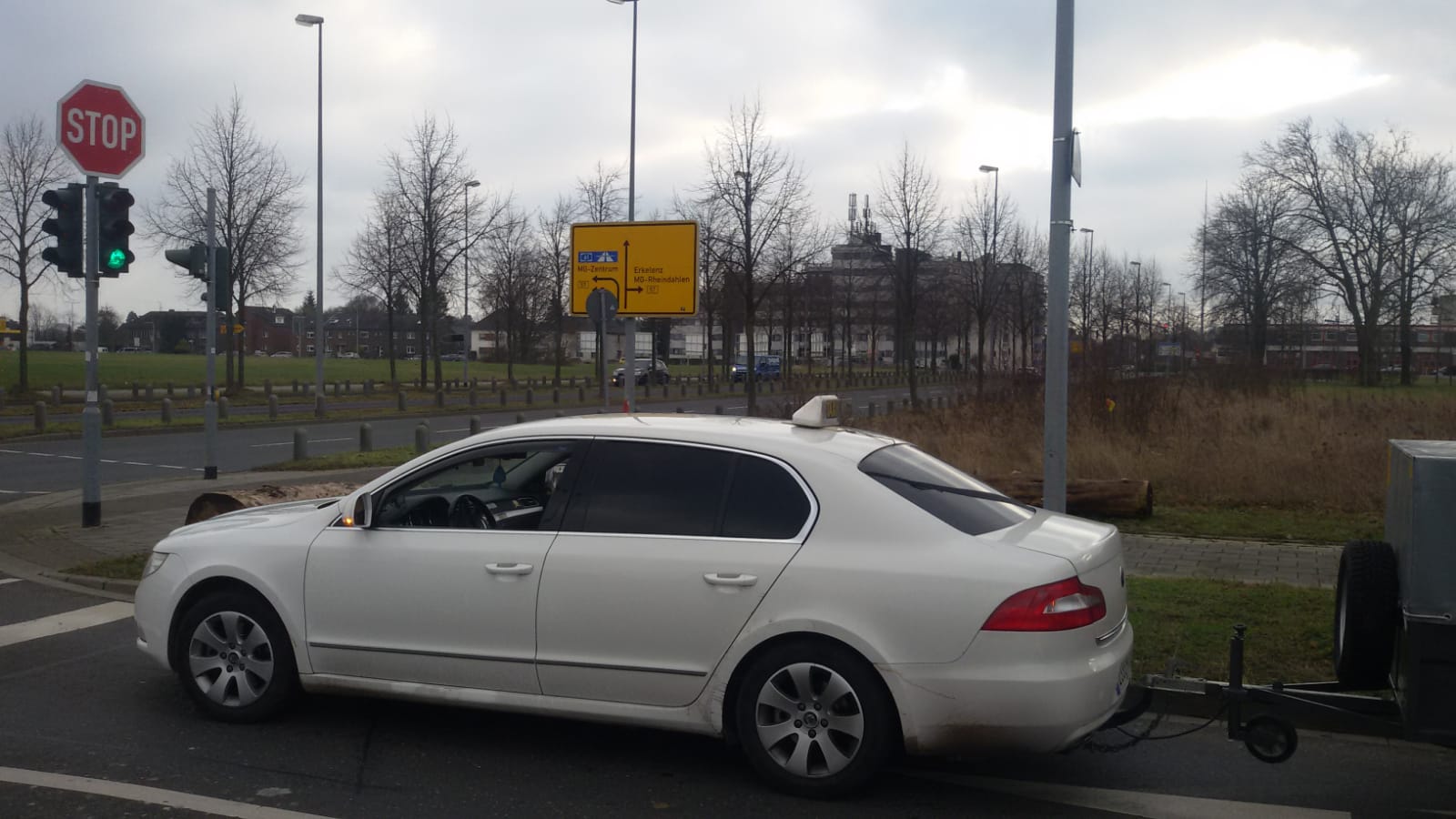 Images Exclusive Airport Service Taxi