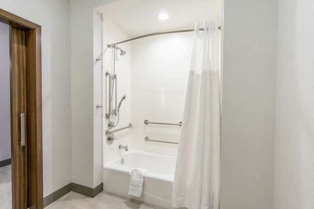 Images Hilton Garden Inn Wichita Downtown