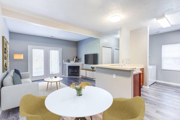 Images Avalon at Northbrook Apartments & Townhomes