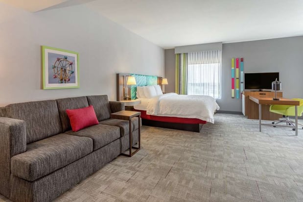 Images Hampton Inn & Suites by Hilton Burlington