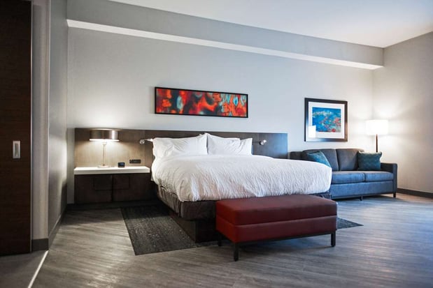 Images Hilton Garden Inn Louisville Mall of St. Matthews