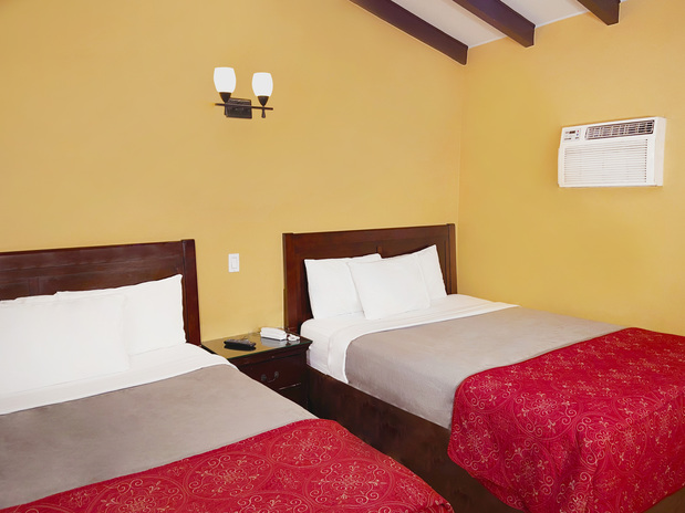 Images El Patio Inn