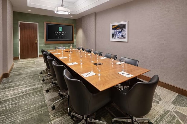 Images Embassy Suites by Hilton Tysons Corner