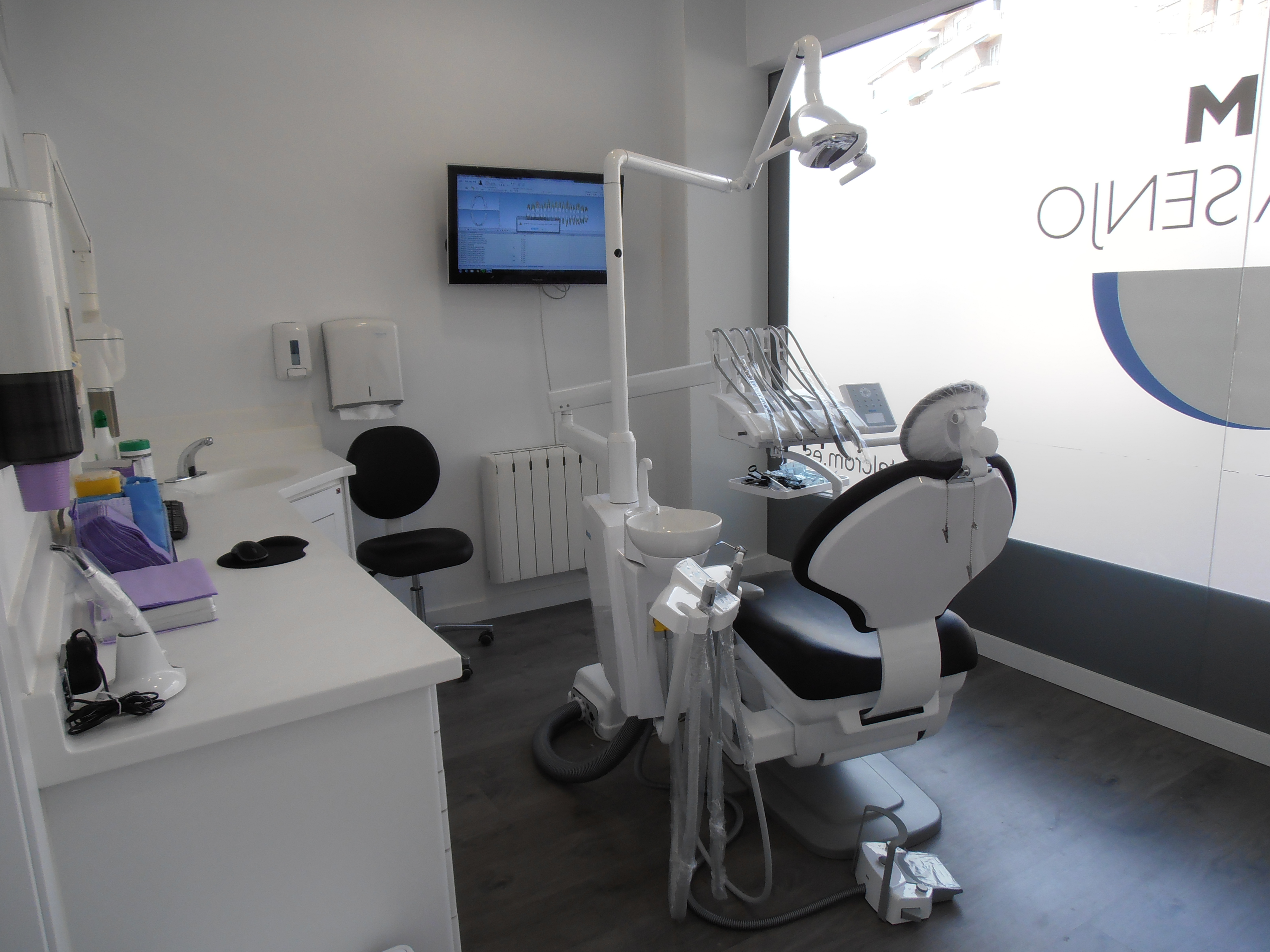 Images DR. ASENJO Clínica Dental CROM Segovia