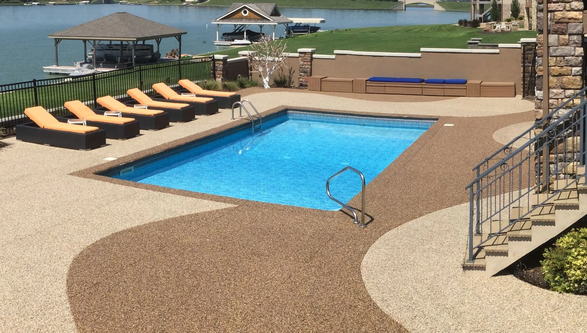 Lusterstone Decorative Pebble Paving Image